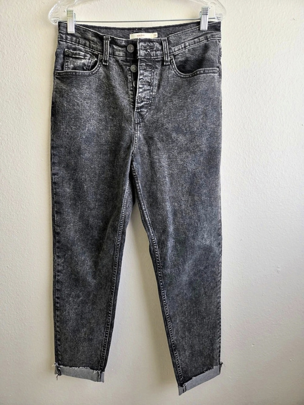 Levi's 80s Mom Jeans Ankle Crop - Size 28 - NWOT